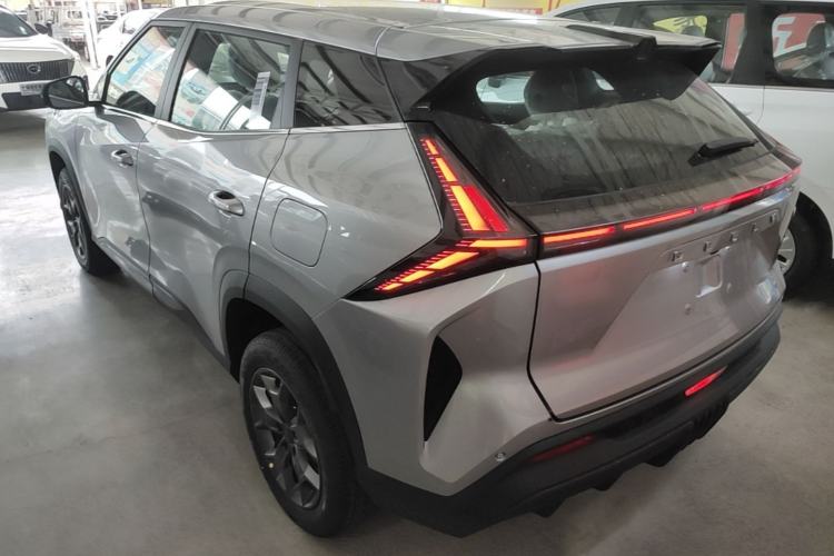 Geely Emgrand X7 2026 — 4