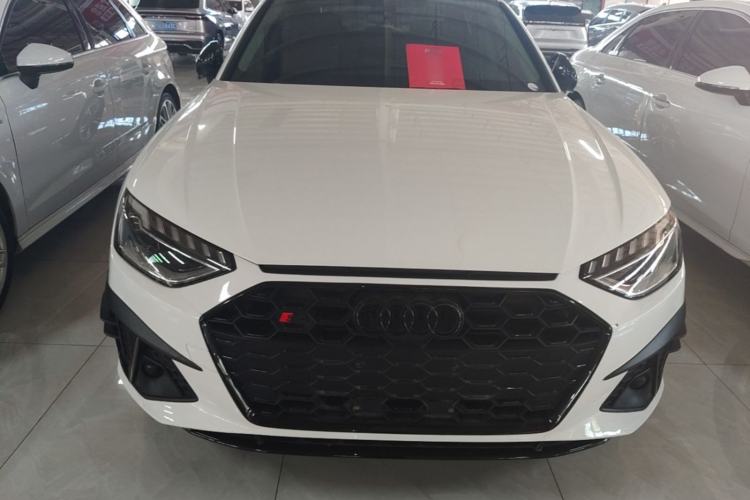 Audi A4 2022 — 2