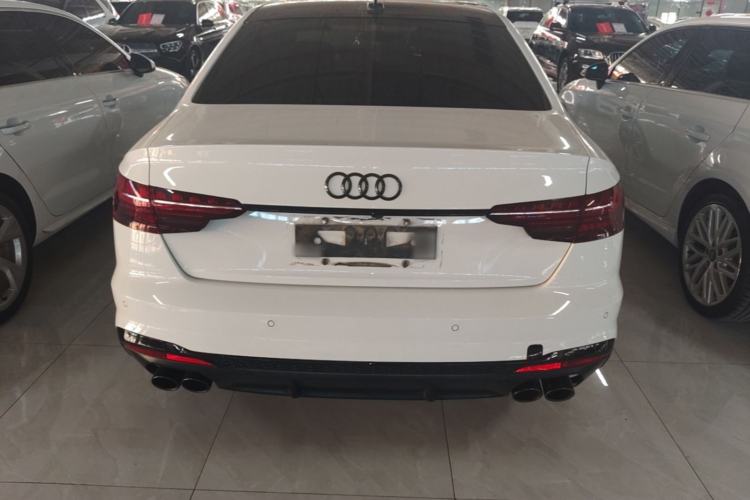 Audi A4 2022 — 5
