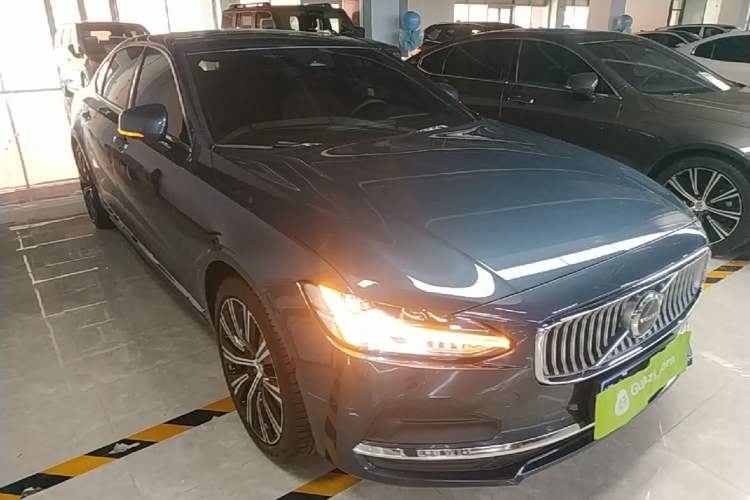 Volvo S90 2022 — 3