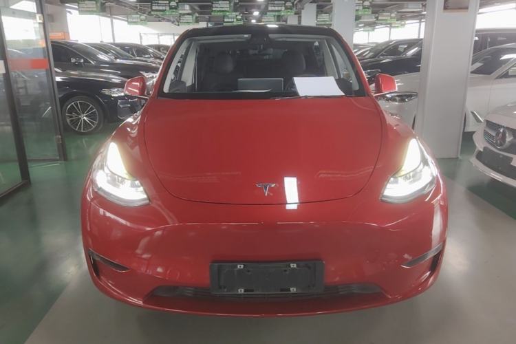 Tesla Model Y 2021 — 2