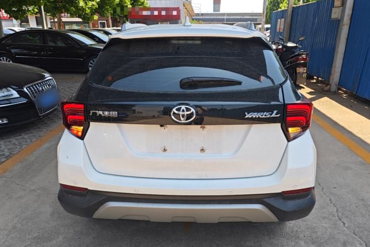 Toyota Yaris 2022 — 5