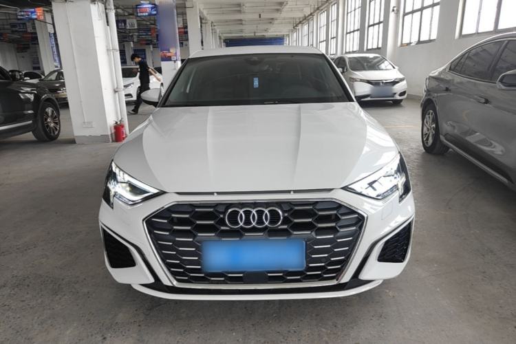 Audi A3 2021 — 2