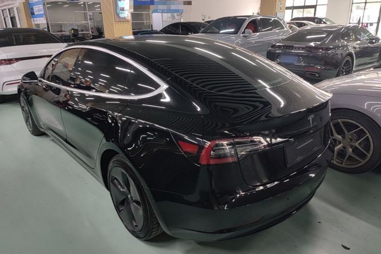 Tesla Model 3 2020 — 4