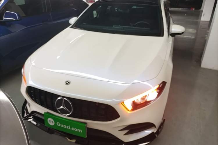 Mercedes-Benz A 200 L 2021 — 2