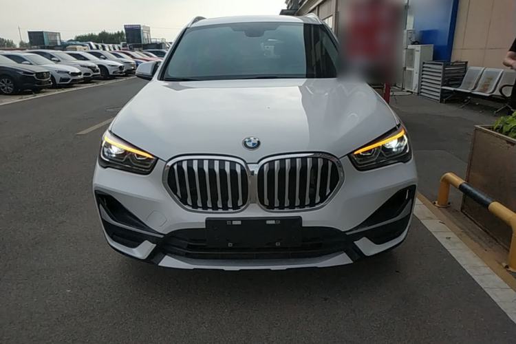 BMW X1 2022 — 2