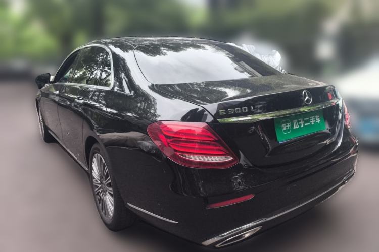 Mercedes-Benz E 300 L 2020 — 4