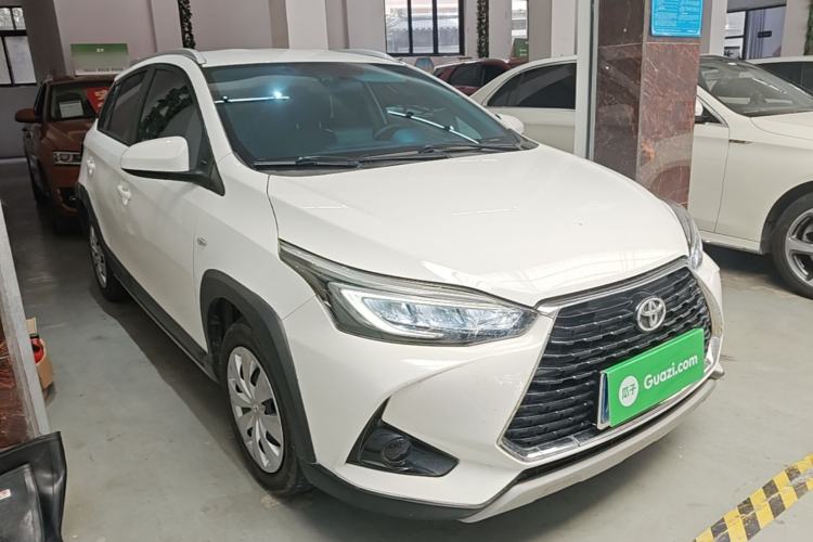 Toyota Yaris 2022 — фото 3