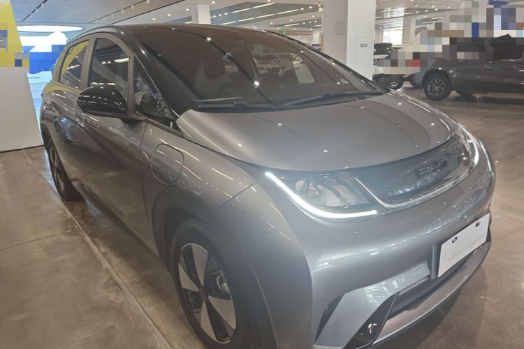 BYD Dolphin 2023 — 3