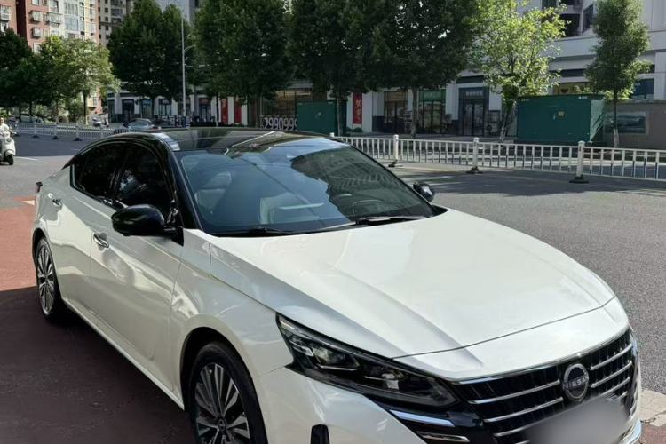 Nissan Altima 2022 — 3