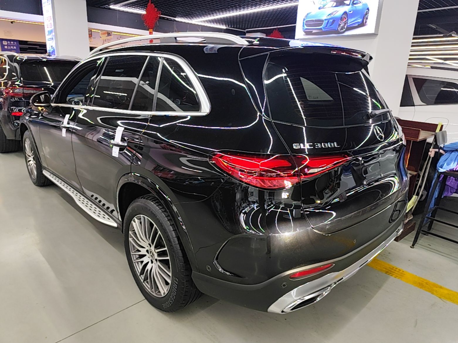 Mercedes-Benz GLC 300 L 2023 — фото 4