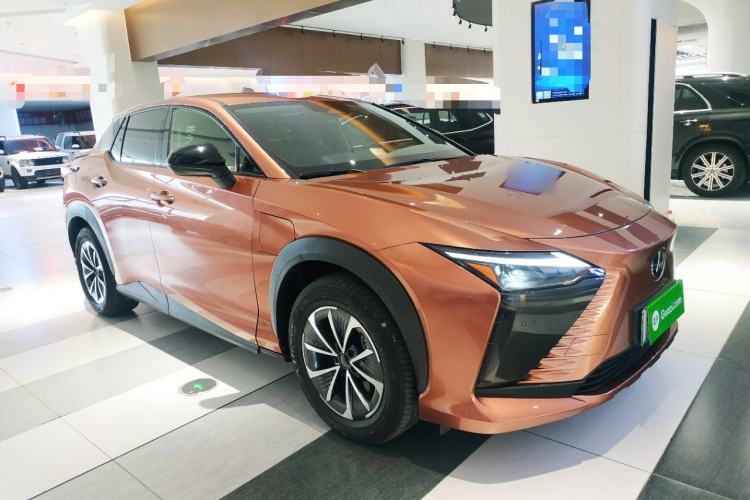 Lexus RZ 450e 2023 — 3
