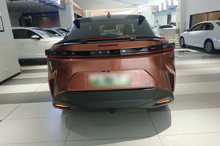 Lexus RZ 450e 2023 — 5