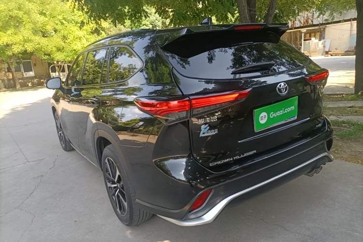 Toyota Highlander 2022 — 4