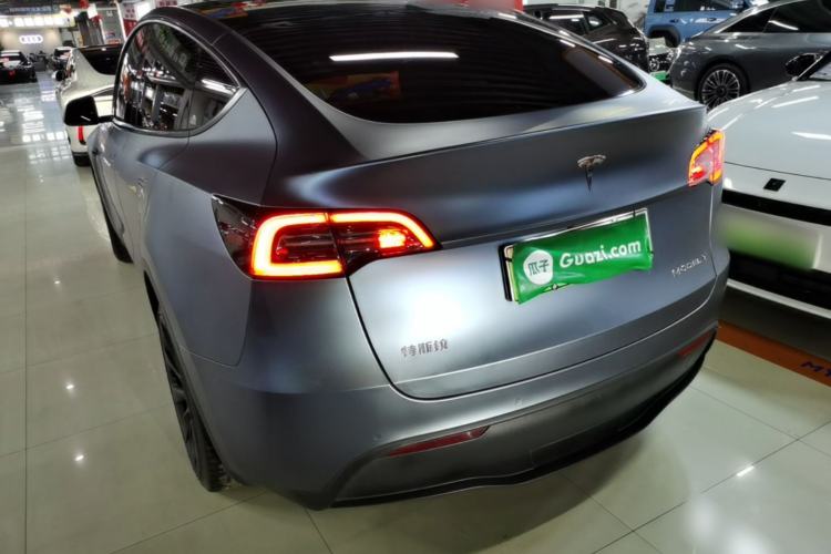 Tesla Model Y 2022 — 4