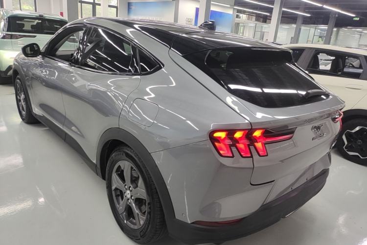 Ford Mustang Mach-E 2021 — 4