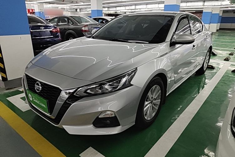 Nissan Altima 2020 — фото 1