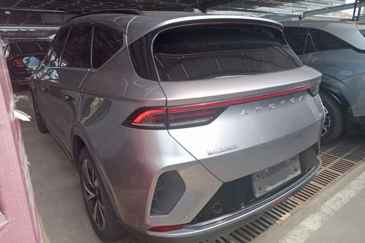 Arcfox Alpha T 2022 — 4