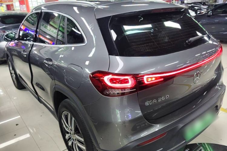 Mercedes-Benz EQA 260 2022 — 4