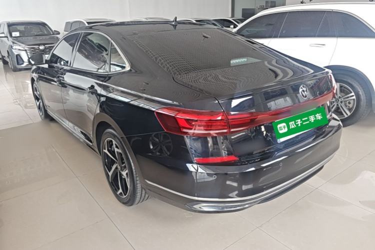 Volkswagen Passat 2025 — 4
