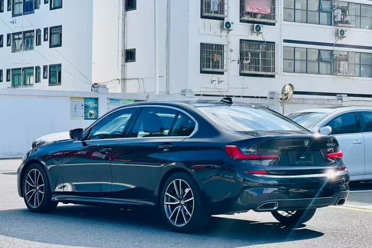 BMW 325Li 2021 — 4