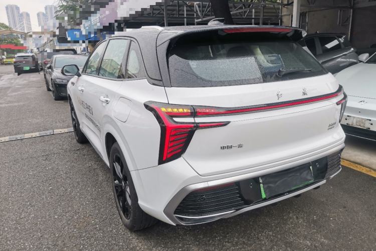 Hongqi HS3 2025 — 4