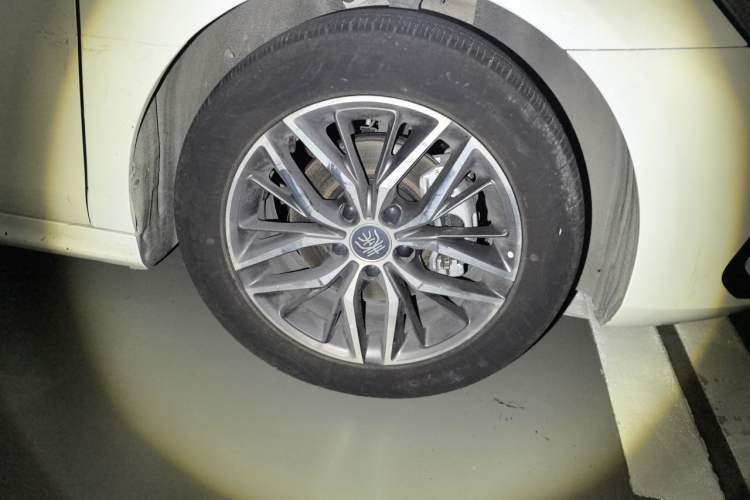 BYD Qin PLUS 2021 — 5