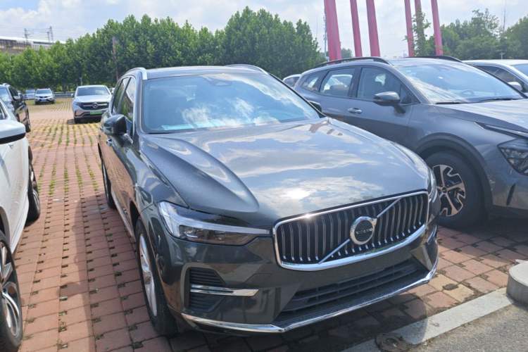 Volvo XC60 2022 — 3
