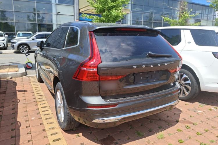 Volvo XC60 2022 — 4