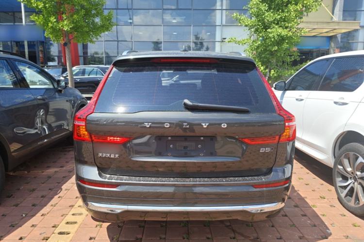 Volvo XC60 2022 — 5