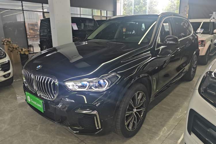 BMW X5 2022 — фото 1