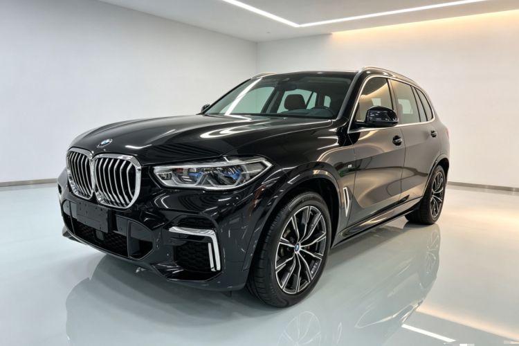 BMW X5 2022 — фото 1