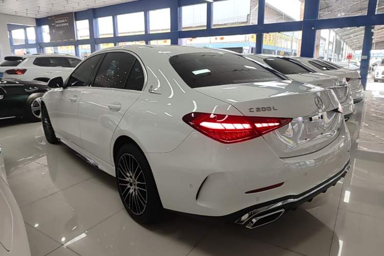 Mercedes-Benz C 200 L 2024 — 4