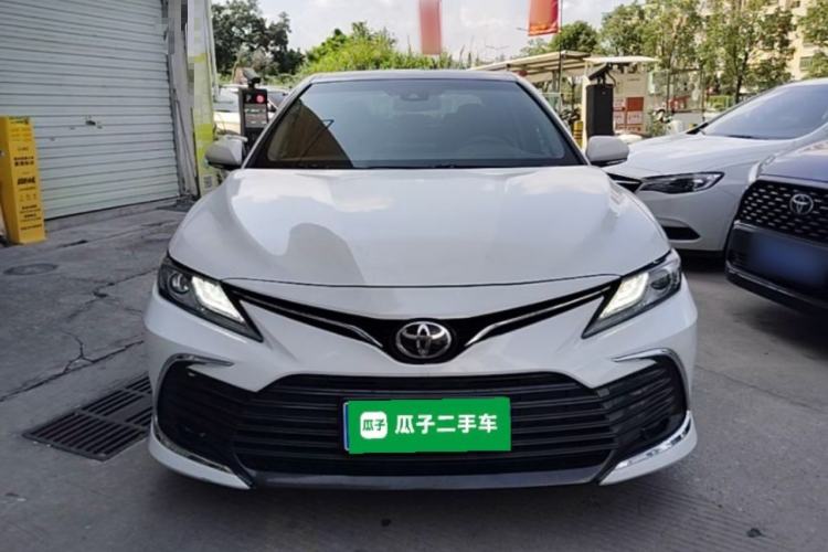 Toyota Camry 2021 — фото 2
