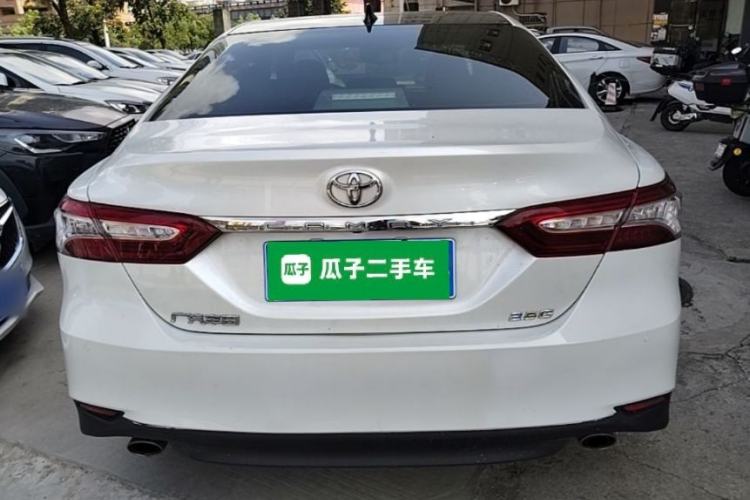 Toyota Camry 2021 — фото 5