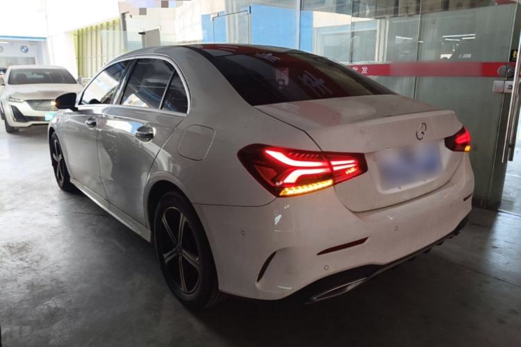 Mercedes-Benz A 200 L 2022 — 4