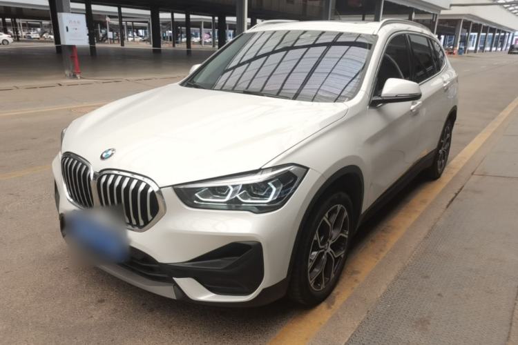 BMW X1 2022 — фото 1