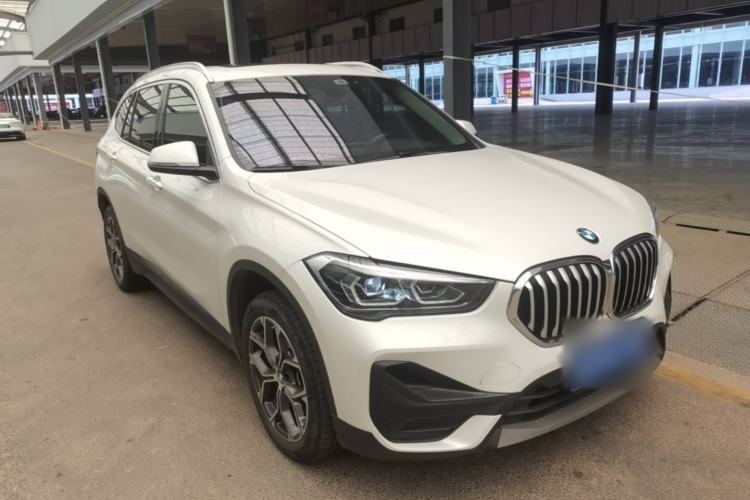 BMW X1 2022 — фото 3