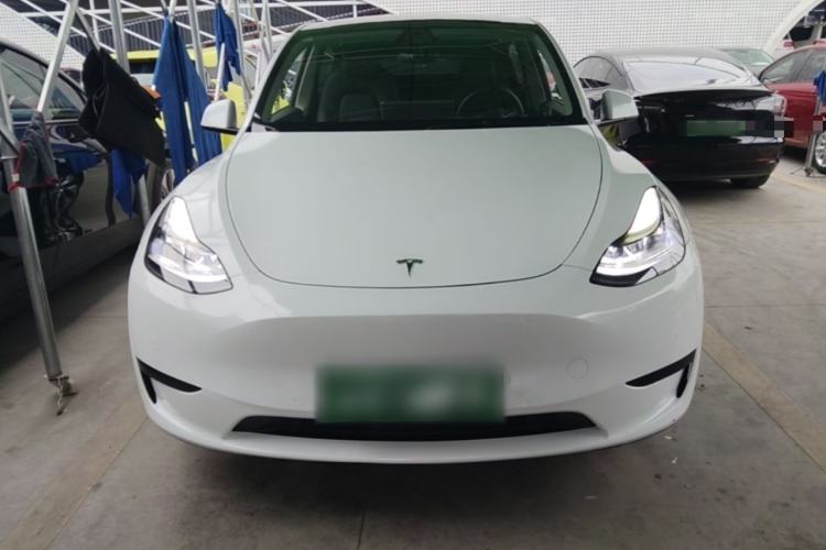Tesla Model Y 2022 — 2