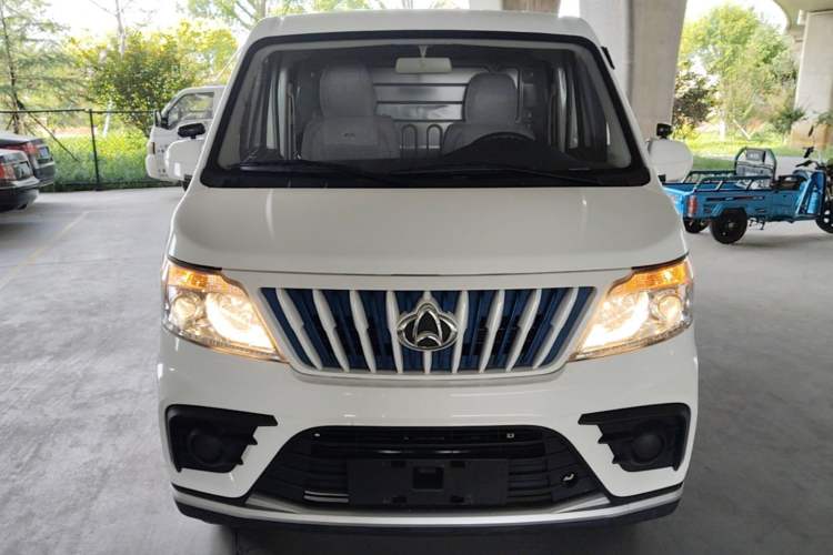 ChangAn Ruixing EM80 2023 — 2