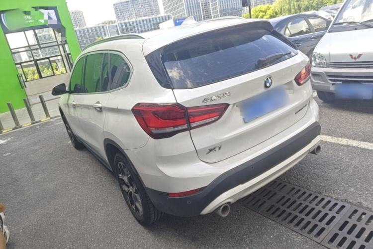 BMW X1 2021 — фото 4