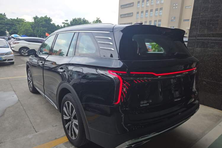 Hongqi HS7 2025 — 4