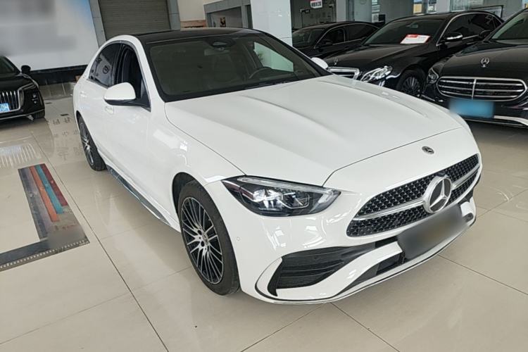 Mercedes-Benz C 260 L 2024 — 3