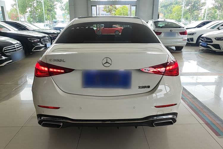 Mercedes-Benz C 260 L 2024 — 5