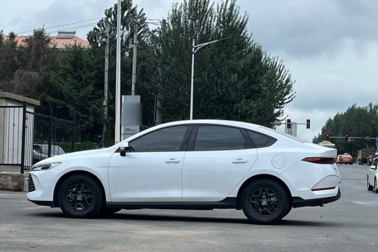 BYD Qin PLUS 2025 — фото 3