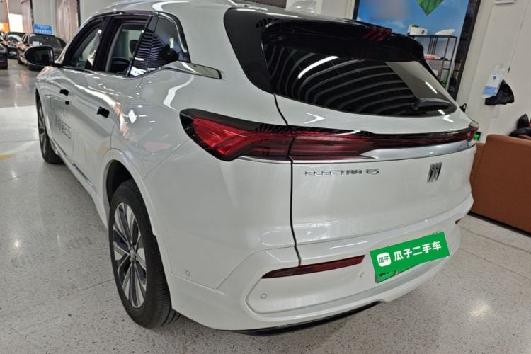 Buick E5 2025 — 4