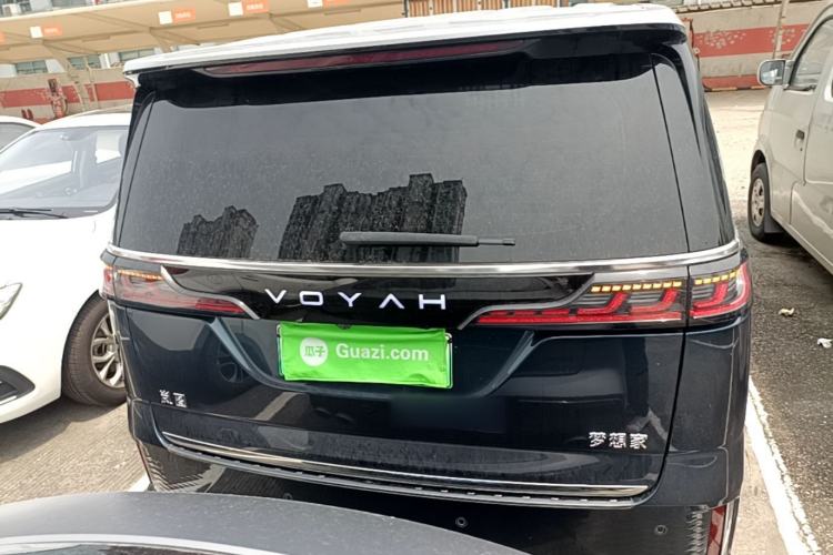 Voyah Dream 2025 — 5