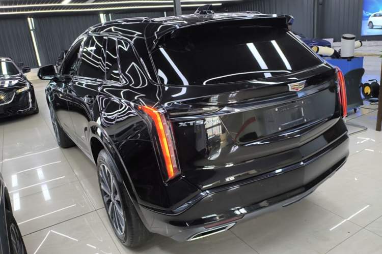 Cadillac XT5 2025 — фото 4