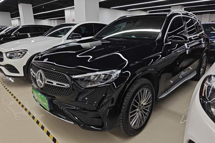 Mercedes-Benz GLC 300 L 2024 — фото 1