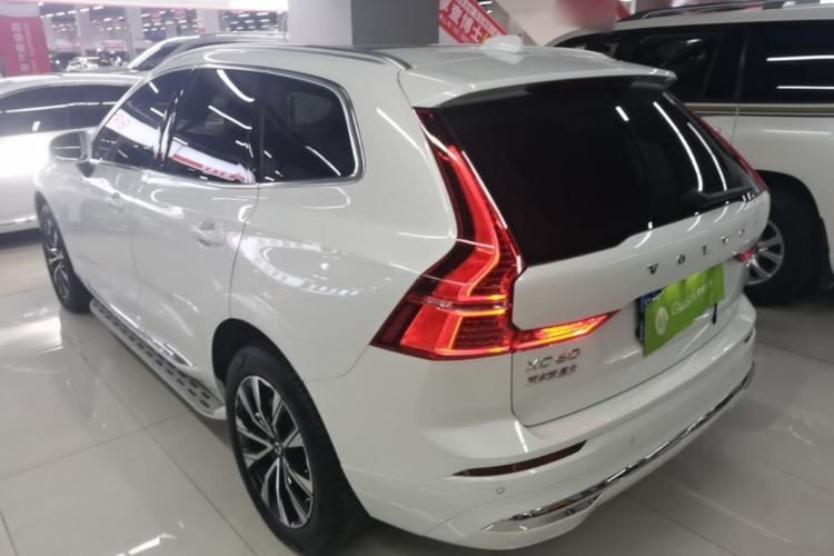 Volvo XC60 2023 — 4